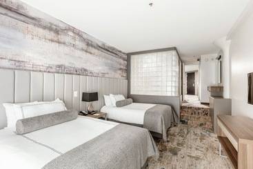 هتل Atheneum Suite