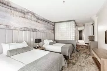 ホテル Atheneum Suite