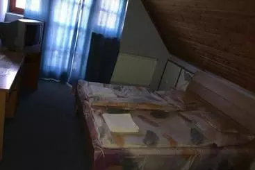 هتل Gösser Club Panzió