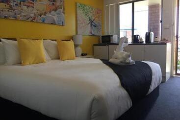 Crescent Motel Taree