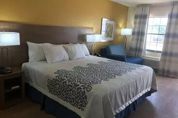 Отель Days Inn By Wyndham Batesville