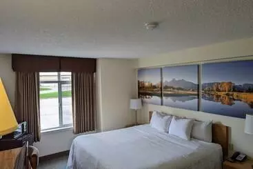 هتل Days Inn By Wyndham Great Falls