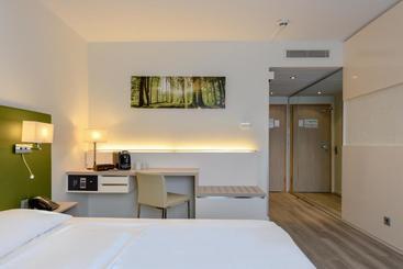 בית מלון כפרי Mercure  Bristol Stuttgart Sindelfingen