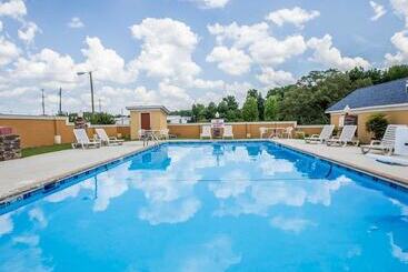 فندق Quality Inn Greenwood Hwy 25