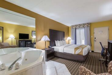 فندق Quality Inn
