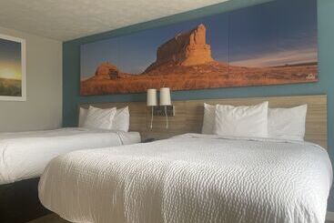 호텔 Days Inn By Wyndham Warrensburg