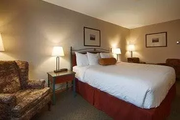 ホテル Invermere Inn & Suites