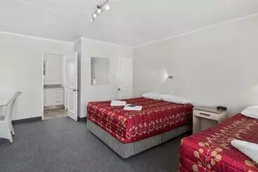 Cleveland Thermal Motel