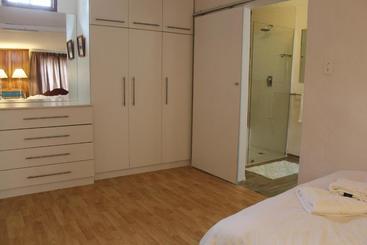 ホテル Fernando S Guest House