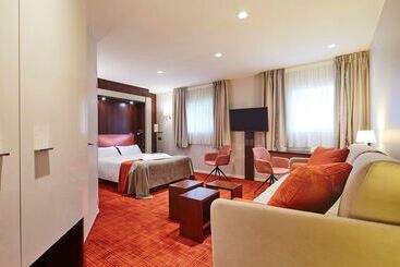 ホテル Kyriad Nantes Sud Bouaye Aeroport