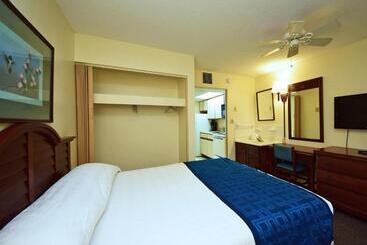 בית מלון כפרי Holiday Sands South