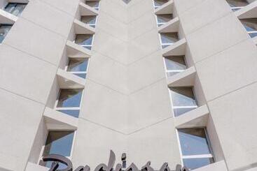 Radisson Hotel Nice Airport