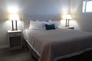 فندق على الطريق Surf Suites