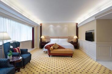 Crowne Plaza Hotel & Suites Landmark Shenzhen, An Ihg Hotel   Nearby Luohu Border, Indoor Heated Swi