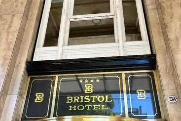 호텔 Bristol