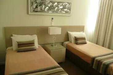 Grosvenor Beachfront Apartments Surfers Paradise