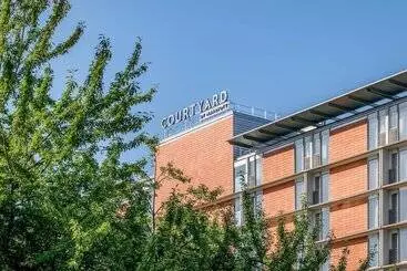 ホテル Courtyard By Marriott Linz