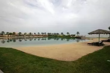 Al Bander Hotel & Resort