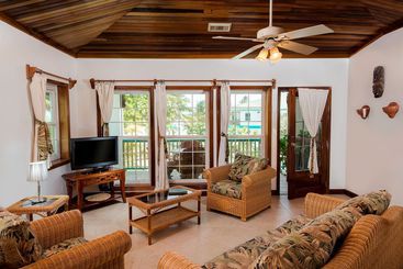 ビラホテル Banyan Bay Suites