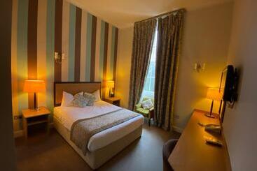 Hotel The Riverside House