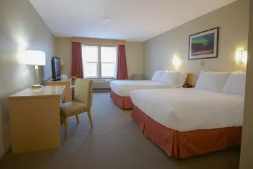 Otel Eldorado, A Coast