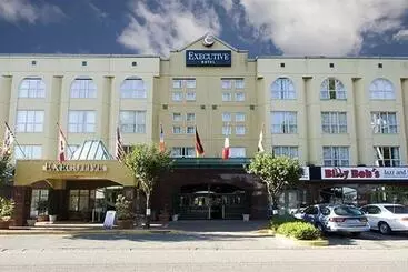 בית מלון כפרי Harrison Lake