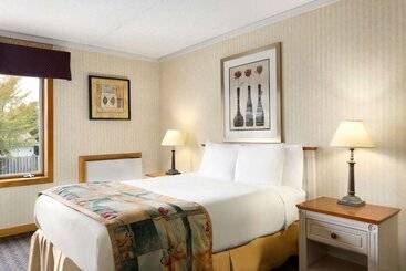 Hotelli Travelodge By Wyndham Owen Sound On