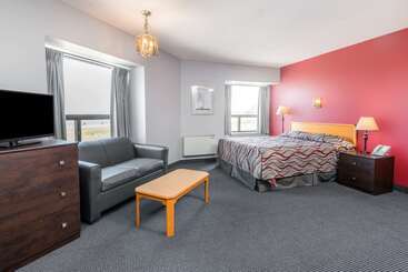 Motel Super 8 By Wyndham Mt Hope Hamilton Intl Arpt On