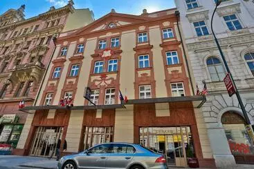 هتل Meteor Plaza Prague