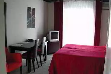 Отель Chateau Résidence des Artistes