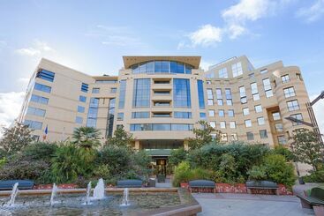 בית מלון כפרי Occidental Paris Levallois