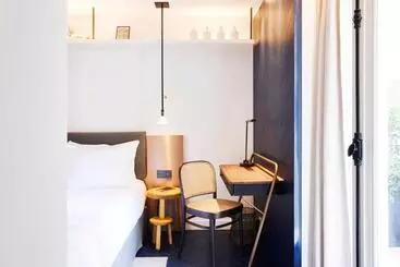 ホテル Perpetual Elysée Montaigne