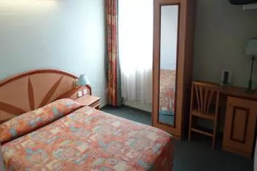 هتل Median Genève Aéroport