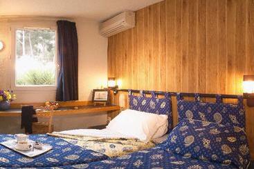 Hotel Guestready   Séjour Familial Charmant à Antibes