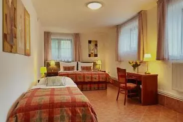 ホテル Penzion Karlštejn