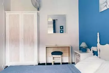 Hostal Portbou