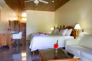 בית מלון כפרי Charela Inn