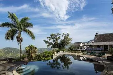 Hotel Strawberry Hill