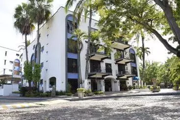 Отель Puerto De Luna Pet Friendly And Family Suites