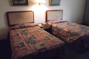 هتل Seasons Of Yangon International Airport