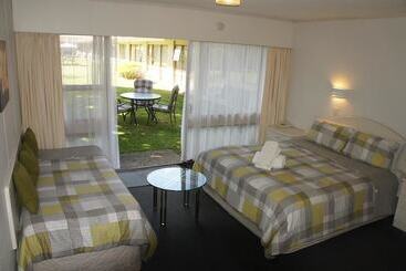 Airport Goldstar Motel