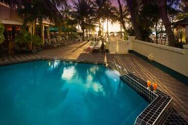 The Atrium Beach Resort And Spa, Ascend Hotel Collection