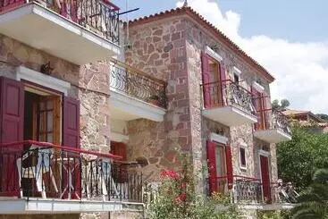 Pension The Schoolmistress With The Golden Eyes