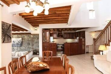 آپارتمان‌های توریست‌ها Villa Kounoupas