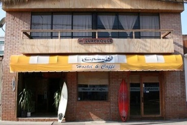 مسافرخانه Arica Surf House