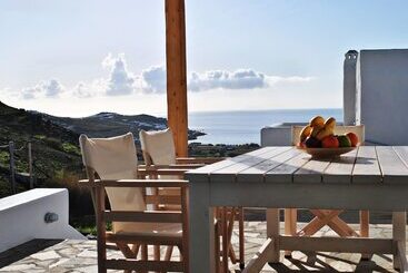 Жильё для туристов Livadi House Mykonos