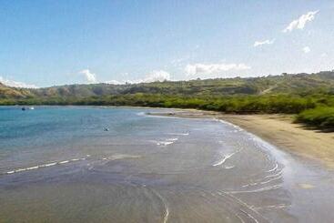 בית מלון כפרי Claudio & Gloria Beach Front