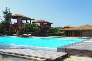 هتل The Blue Sky Resort@ Koh Payam