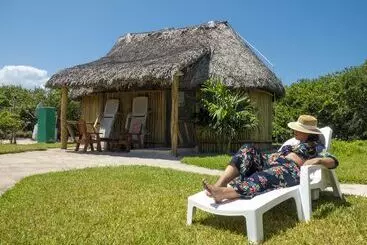 一軒屋 Jáalk Ab Cabañas