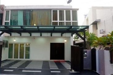 ペンション Gurney Luxe Inn